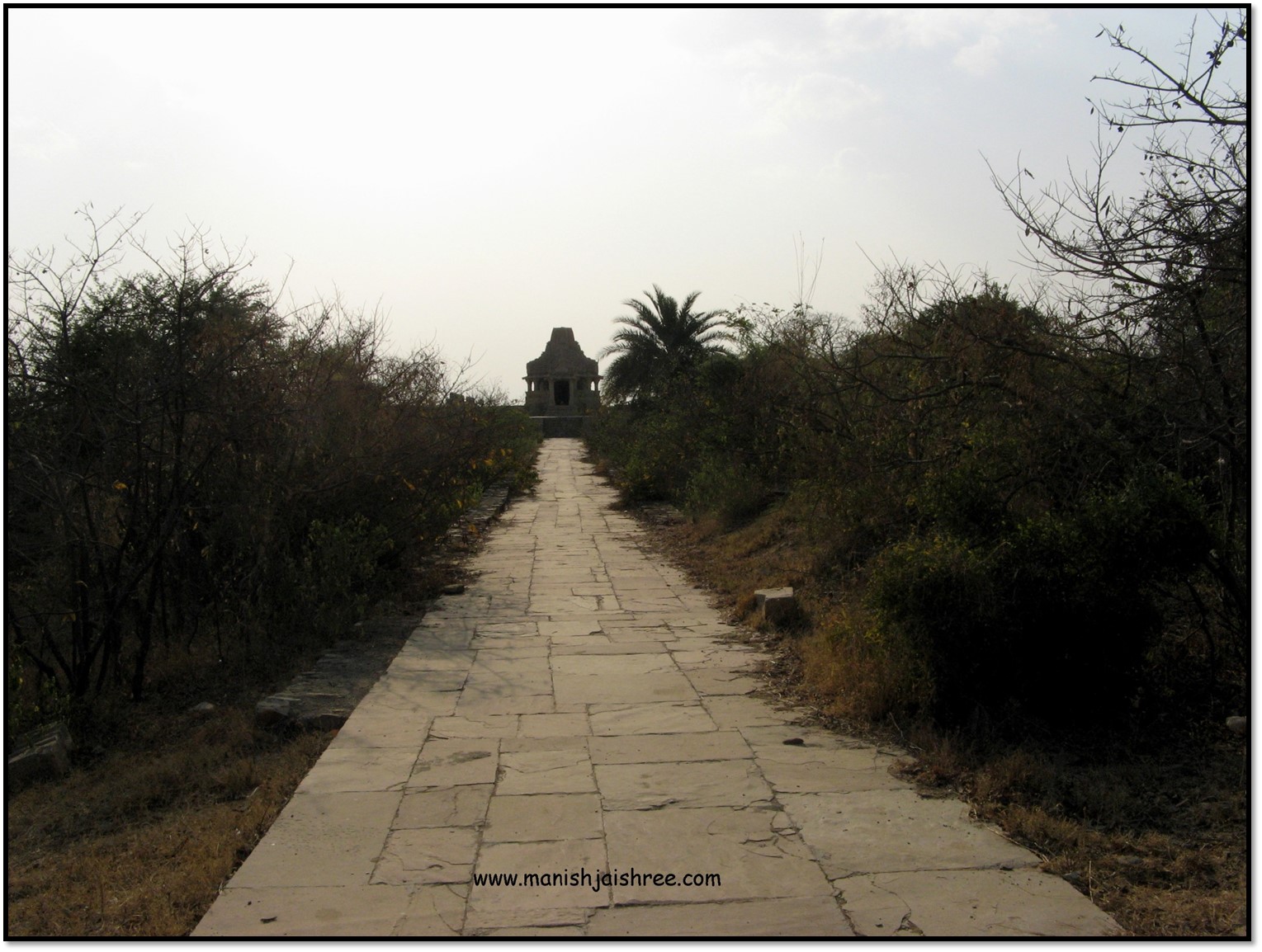 Way to ruins of an old Shiva Temple, Chittorgarh fort